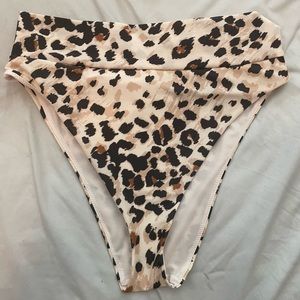 AE high waisted cheeky bottoms